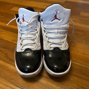 Jordan Max Aura Men’s sneakers.  Size 11 Men’s